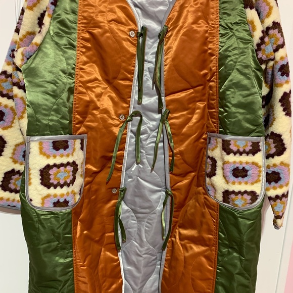 New with tags Pol jacket
Size medium/large - Picture 2 of 16